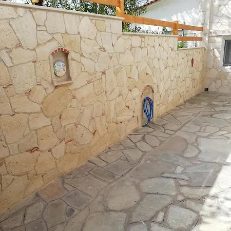 Mylos KASSANDRA